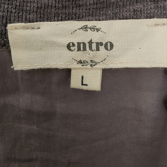 Beautiful Grey Entro Lagenlook Style Top. Don't miss it! - Picture 3 of 3